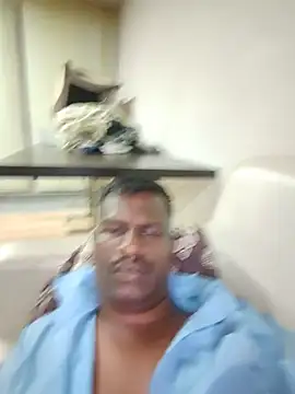 Paramkeerthi 라이브 XXX 채팅