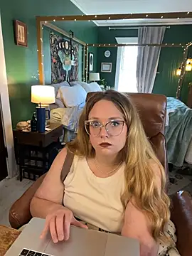 thatcutegirlwtheglasses Live XXX-Chat