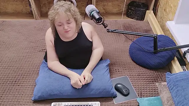 Chat +18 de MiniNatalie ao vivo