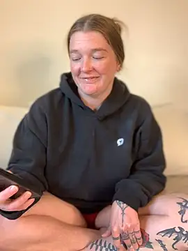 PussiesnCream_'s Webcam Show