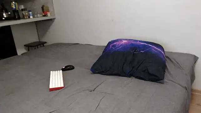 XXX chat uživo modela Student_Oliver