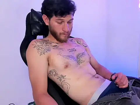 Adrian_Rouse – Live XXX-chat