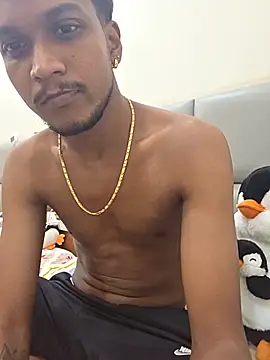 Hugetoolnick লাইভ XXX চ্যাট
