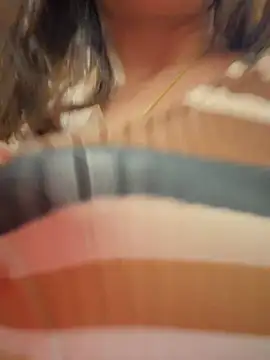 YourQueen18n Live XXX chat