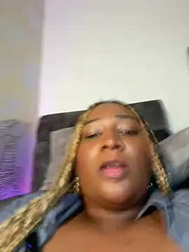 IssaNoirr – Live XXX-chat