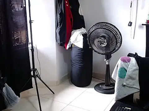 Zac_Efront Live XXX-Chat
