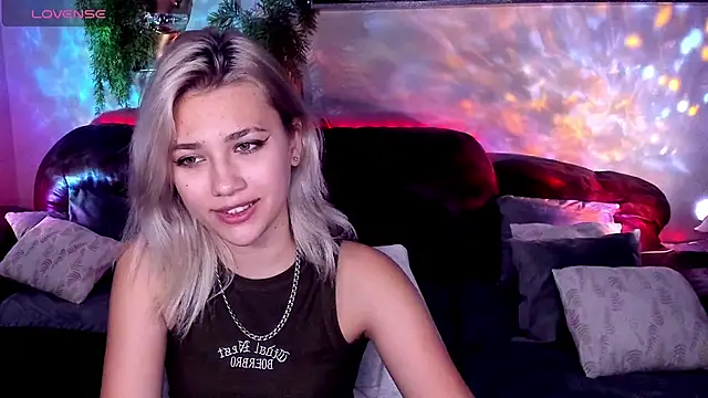 XXX chat uživo modela DitaBump