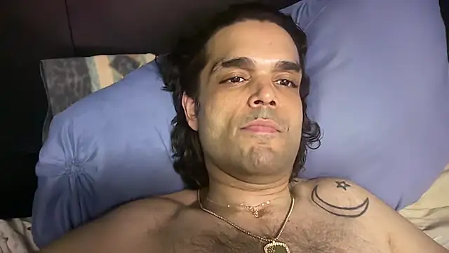 צ'אט XXX בשידור חי של icebergslim281