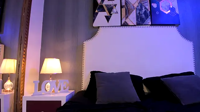 DianaValeria's Live XXX Chat