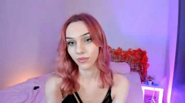Chat +18 de Kirana_Hayes ao vivo