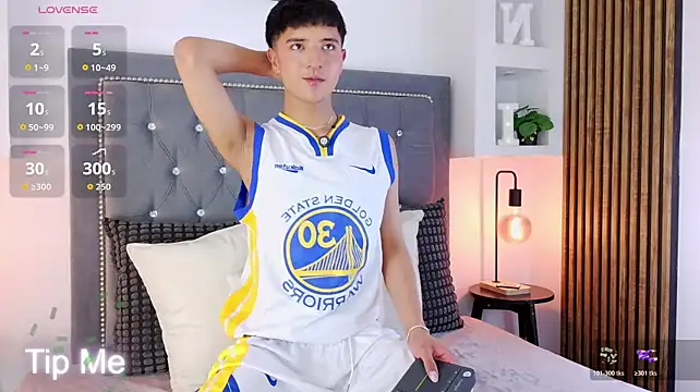 Keen_Nico Chat XXX in diretta
