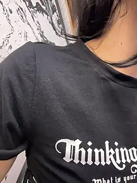 _miapetite live XXX chat