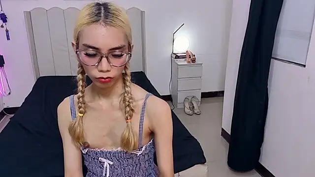 SabrinaVoss 即時 XXX 聊天