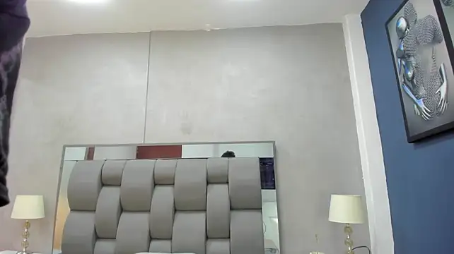 Charlie___Musk Adlı Modelin Canlı XXX Sohbeti