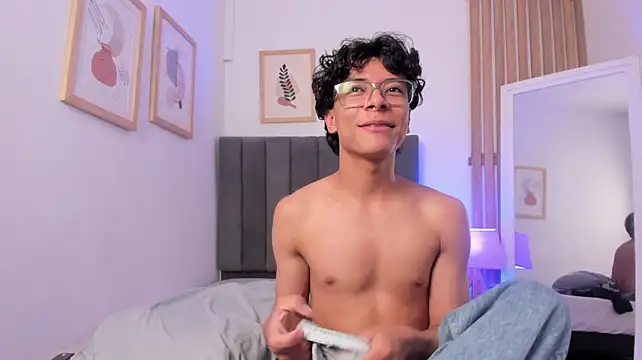 Adams__Bobby's Live XXX Chat