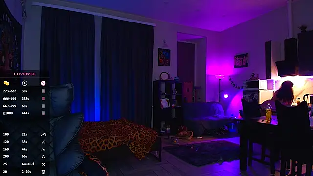 NicoleFancy's Live XXX Chat