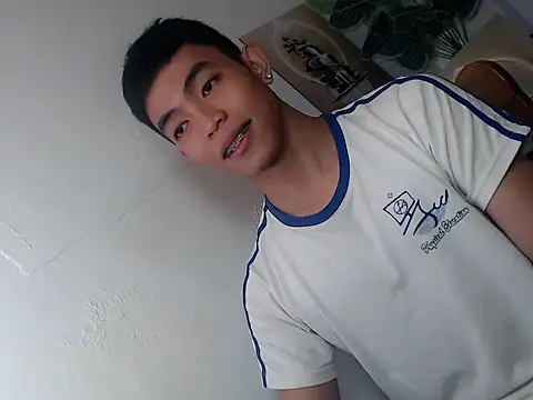 bretman1922 লাইভ XXX চ্যাট