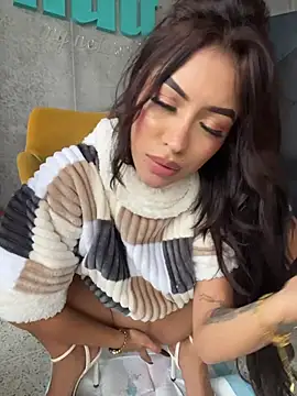 XXX chat uživo modela MystiqueXXX