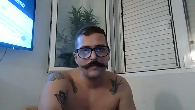 XXX chat uživo modela yanick931