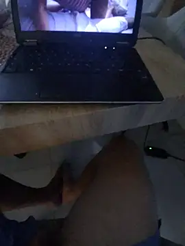 BipedGlint – webcam-show