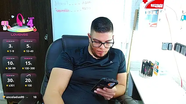 XXX chat uživo modela Realjoel01
