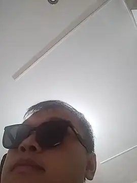 jineyy – Naživo XXX chat