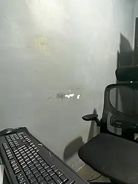 XXX chat uživo modela Dylannn_30