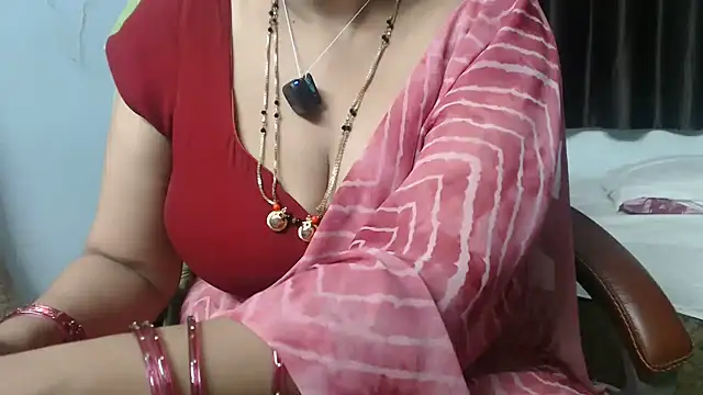 צ'אט XXX בשידור חי של sunitha-3