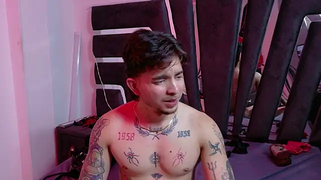 Chat XXX ao vivo de AliceandMax