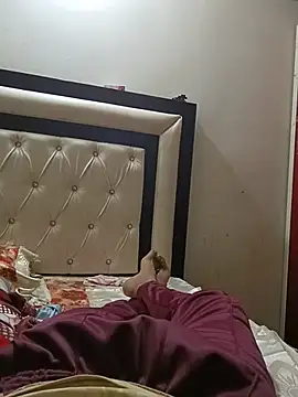 SeemlyPose Chat XXX live