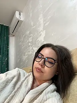 Chat XXX en directo de KaylaLewyss