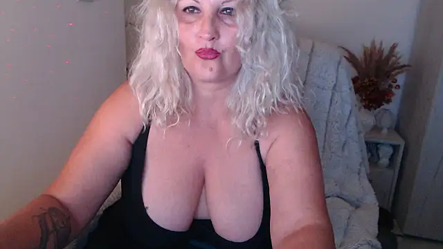 Czat XXX na żywo – Divineblond