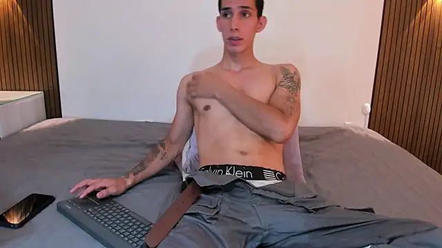XXX chat uživo modela Phillip_Jr