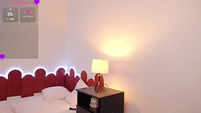cuteface_bigass_ Adlı Modelin Canlı XXX Sohbeti