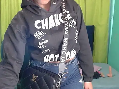 Karlotadiva1's Live XXX Chat
