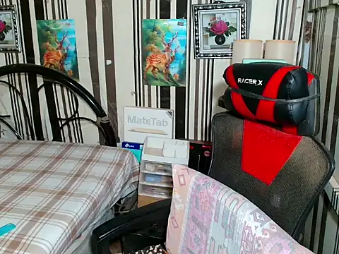 Živý XXX chat Ur-Mistress-Rhegz