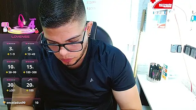 Realjoel01 Adlı Modelin Canlı XXX Sohbeti