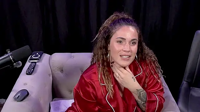 Chat +18 de Clarasense__ ao vivo