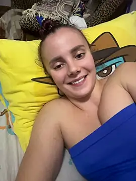AlisaKissss Adlı Modelin Canlı XXX Sohbeti