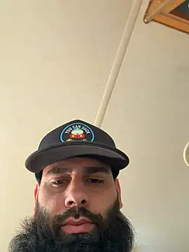 הופעת וובקאם של FindomGod4U