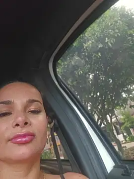 CataleyaRusso Adlı Modelin Canlı XXX Sohbeti