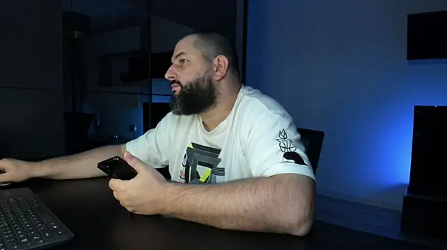 DravenPeak's Live XXX Chat