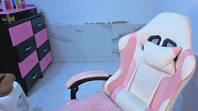 HannaBrave's Live XXX Chat