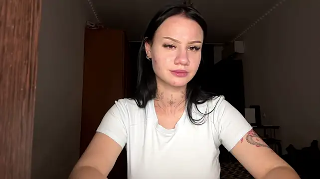 Ava_Lanchee Adlı Modelin Canlı XXX Sohbeti