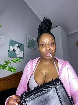 RainBougie's Live XXX Chat