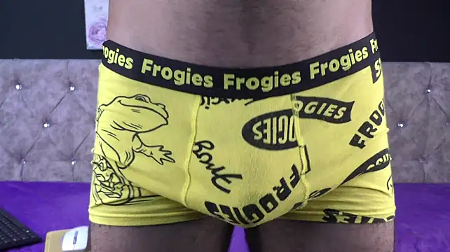 EnzoKnox's Live XXX Chat