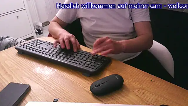 kleineshot's Live XXX Chat