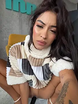 MystiqueXXX Chat XXX live