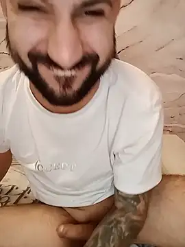 LorenzoCapone69 – Naživo XXX chat