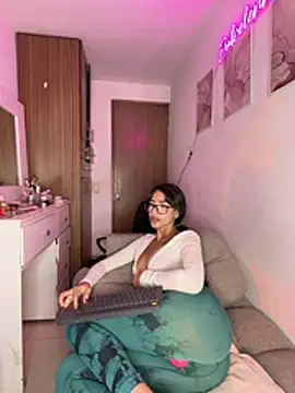DulceLenns live XXX chat